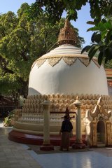 40-Shwe Kyee Myin Pagoda